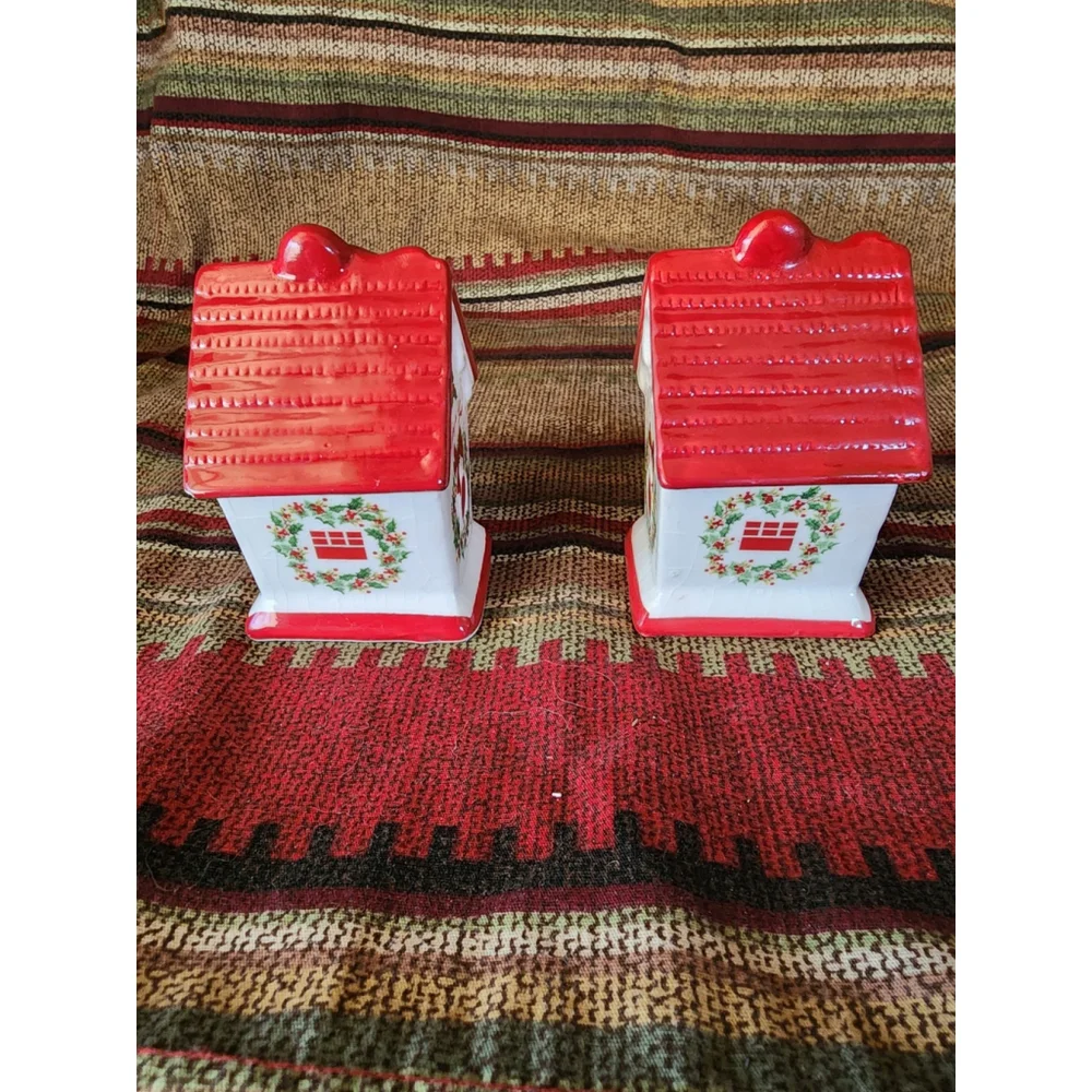 Salt and Pepper Shakers Birdhouses Says Glory to God Religious red and White‎